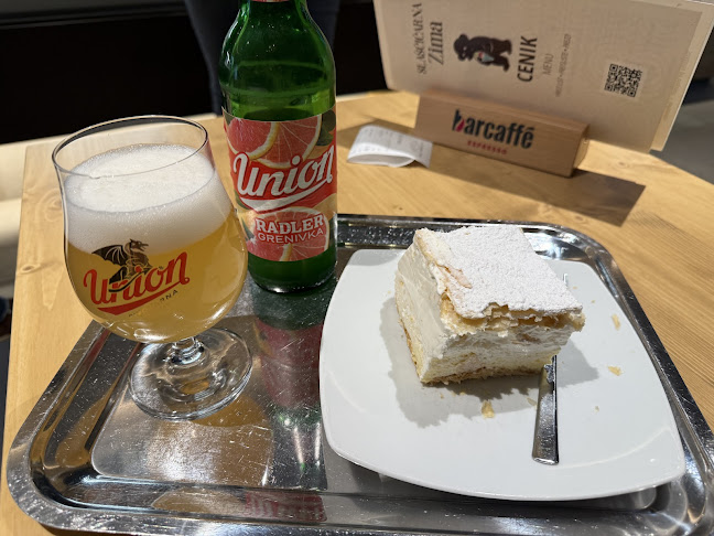 Opinii despre Slaščičarna Zima în Bled - Gastronomija in gostinstvo