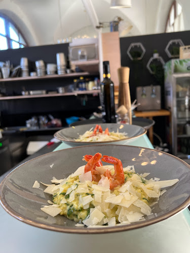 Opinii despre Javornik Arkade în Ljubljana - Gastronomija in gostinstvo