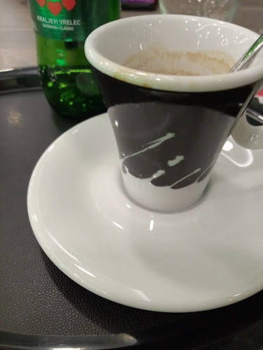 Kavarna in Slaščičarna Brglez Šempeter - Gastronomija in gostinstvo