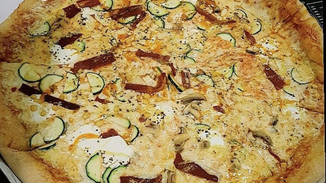 Holyfood okrepčevalnica