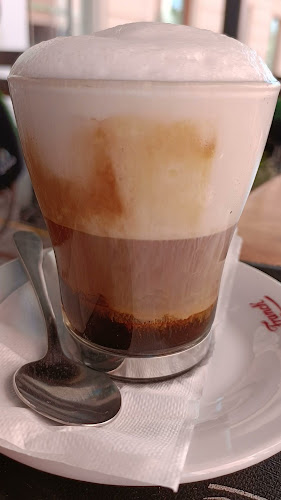 Opinii despre Dnevni Bar Podmornica în Ljubljana - Gastronomija in gostinstvo