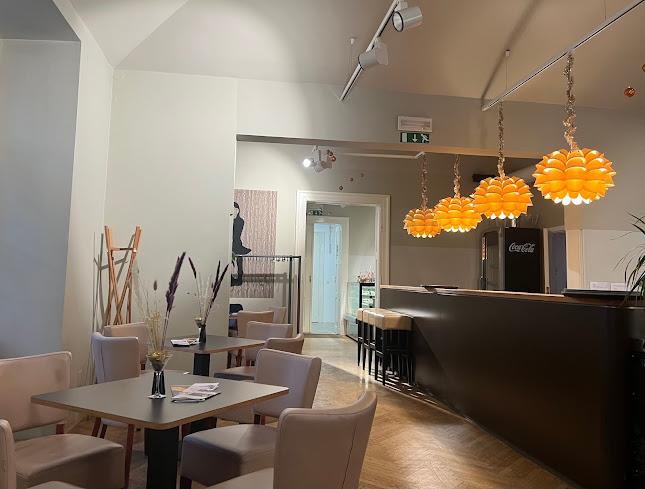 Pod turnom 3, 1000 Ljubljana