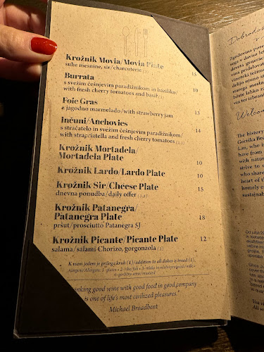 Comentarii opinii despre Vinoteka Movia