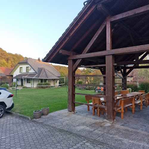 Gostilna "Gadova Peč" Uroš Kerin s.p. - Gastronomija in gostinstvo