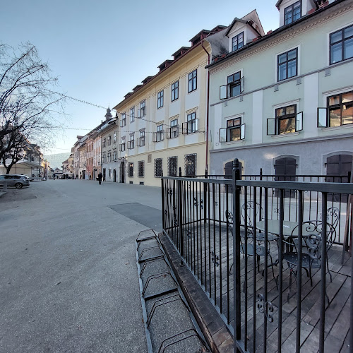 Kavarna Vahtnca - Gastronomija in gostinstvo