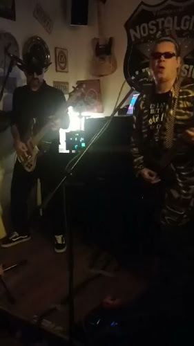 Opinii despre Nostalgija Vintage cafe & Live music bar în Ljubljana - Gastronomija in gostinstvo