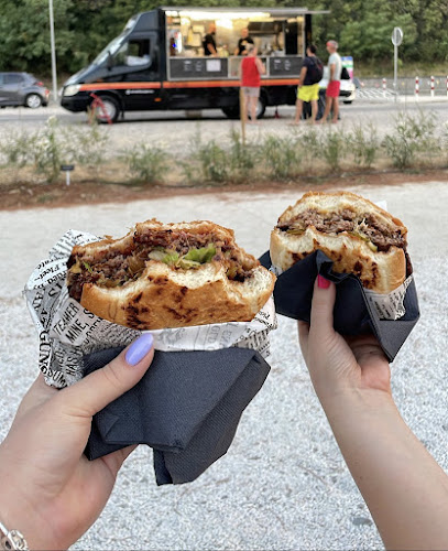 Gortanov trg 12, 6000 Koper