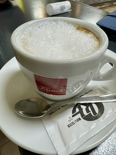 Caffe bar "Žogica" - gostinski lokal Dragan Petrović s.p. - Gastronomija in gostinstvo