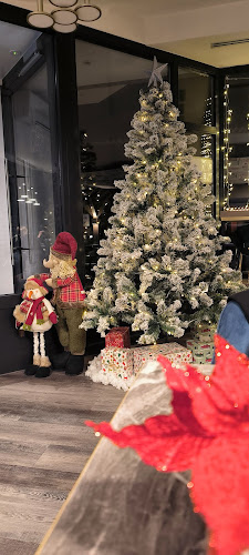 LEDENA - Slaščičarna & Bar