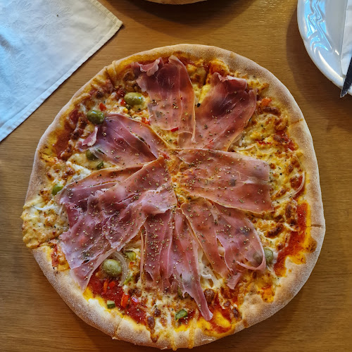 Opinii despre Turistična kmetija Krjan în Dole pri Litiji - Gastronomija in gostinstvo