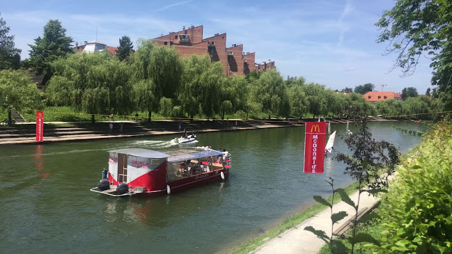 Klub Rečnih Kapitanov - Gastronomija in gostinstvo