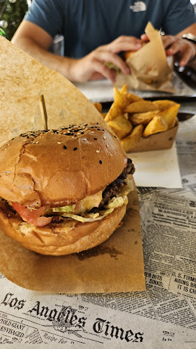 Comentarii opinii despre Proper Burger