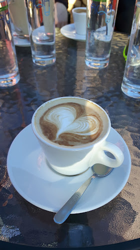 Opinii despre Veltins pub în Mengeš - Gastronomija in gostinstvo