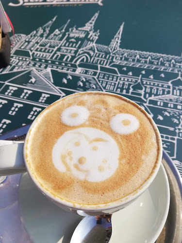 KOKTAJL, mešanje pijač, d.o.o., PR FARTKU (koktajl bar) - Gastronomija in gostinstvo