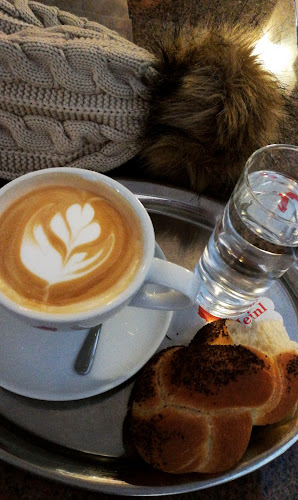 Kavarna in slaščičarna Dravograd - Gastronomija in gostinstvo