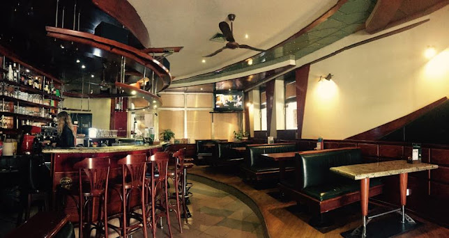 Malibu bar - Gastronomija in gostinstvo