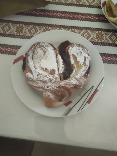 Pekarna in slaščičarna center - Gastronomija in gostinstvo