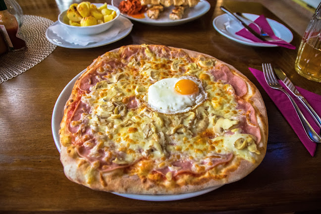 Okrepčevalnica in pizzerija Malibu Kapca