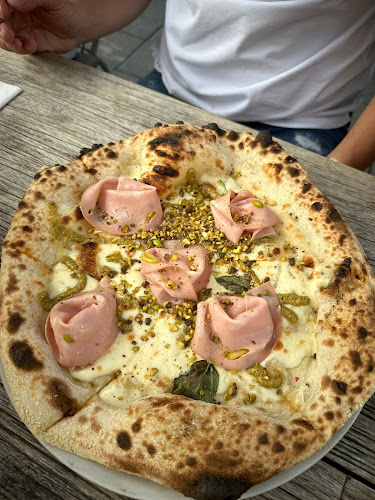 Glavni trg 8, 2000 Maribor