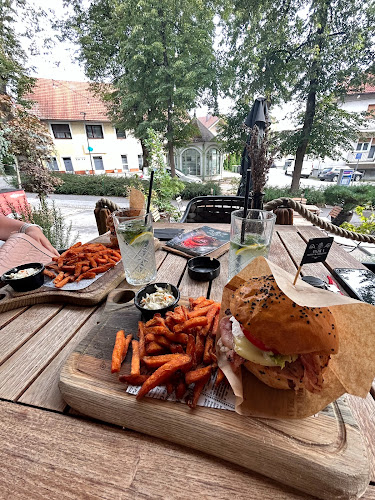 Kolodvorska cesta 2, 1290 Grosuplje