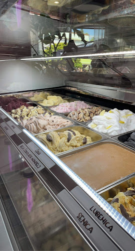 Comentarii opinii despre Kavarna in slaščičarna Senica