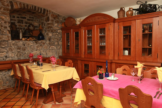 Spodnji trg 1, 4220 Škofja Loka