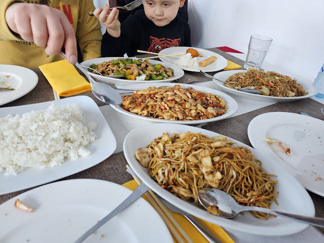 Kitajski Dvor (皇宫） - Gastronomija in gostinstvo