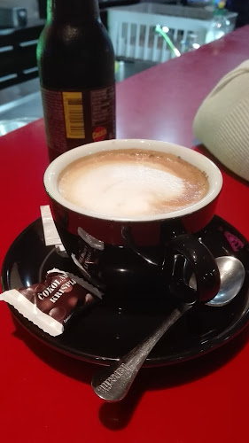 Opinii despre Atmosfera caffe în Novo mesto - Gastronomija in gostinstvo