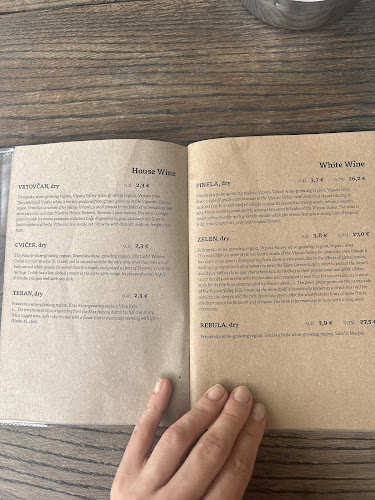 Cankarjevo nabrežje 13, 1000 Ljubljana