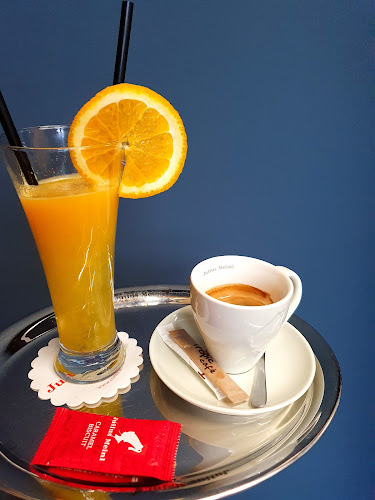 Comentarii opinii despre Tropic Cafe