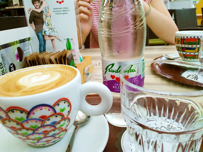 Street Caffee - Gastronomija in gostinstvo