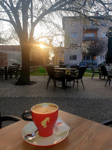 Kavarna korona, Andreja Šmuc s.p. - Gastronomija in gostinstvo