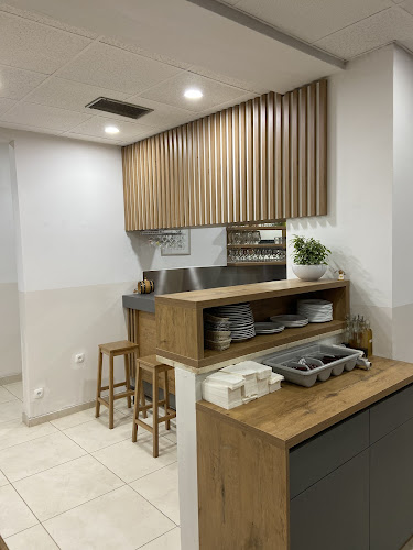 Kolodvorska cesta 24, 8340 Črnomelj