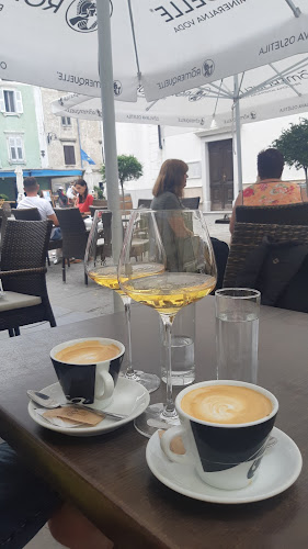 Manziolijev trg 5, 6310 Izola