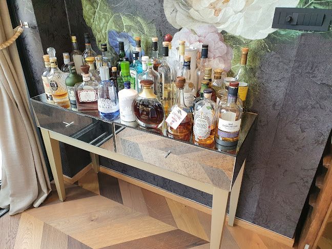 Trg Izgnancev 7, 8250 Brežice