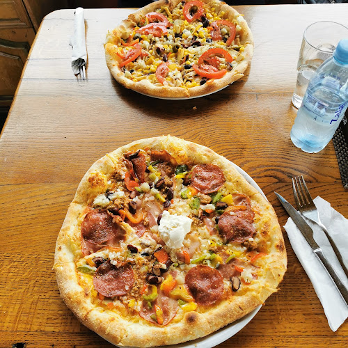 Comentarii opinii despre Apachi Bar Andreja Kun S.P.