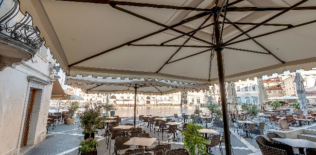 Tartinijev trg 10, 6330 Piran