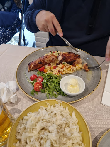 Lipa kavarna, pivnica in restavracija - Gastronomija in gostinstvo