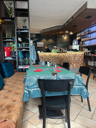 Karlovška cesta 5, 1000 Ljubljana