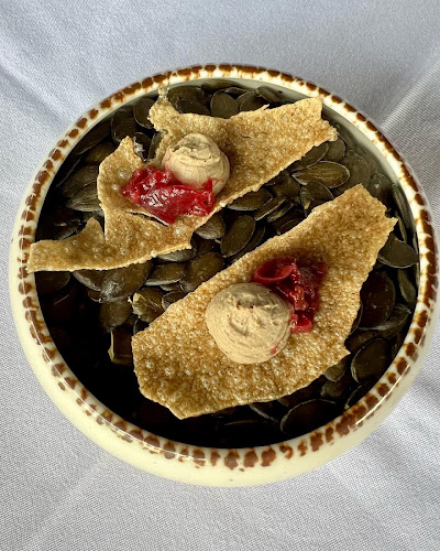 Oštarija pri kapelici - Gastronomija in gostinstvo