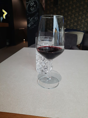 Kavarna &lounge& restaurant Ploj - Gastronomija in gostinstvo