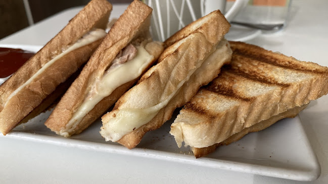 1000, Trg komandanta Staneta 8, 1000 Ljubljana