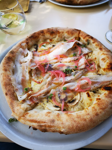 Restaurant and Pizzeria Minutka - Gastronomija in gostinstvo