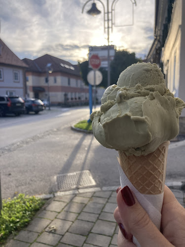 Opinii despre Slaščičarna Mango în Mozirje - Gastronomija in gostinstvo