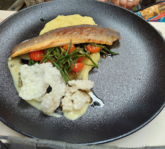 Petkovškovo nabrežje 21, 1000 Ljubljana