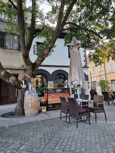 Foodie mala tovarna hrane