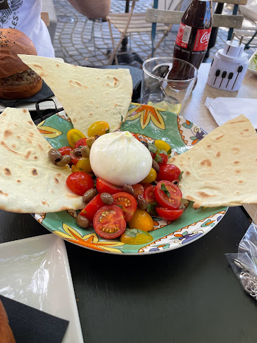 Pop’s Pizza - Gastronomija in gostinstvo