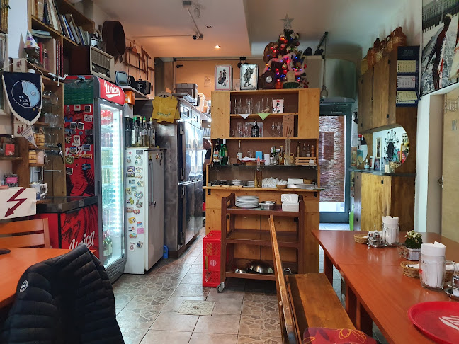 Leskovački Dvor-Pr' Bracotu - Gastronomija in gostinstvo