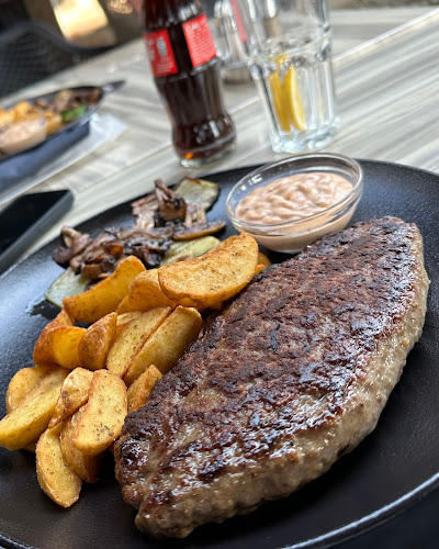 Dolenjska cesta 11, 1000 Ljubljana