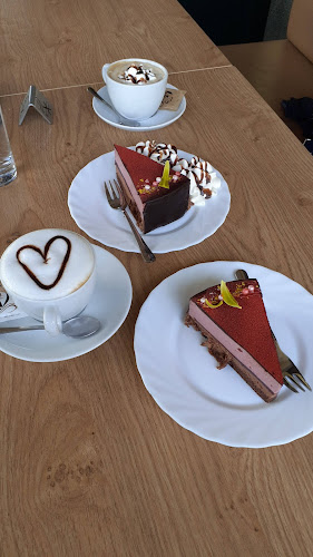 Bar "Pri Podkvi" - Gastronomija in gostinstvo